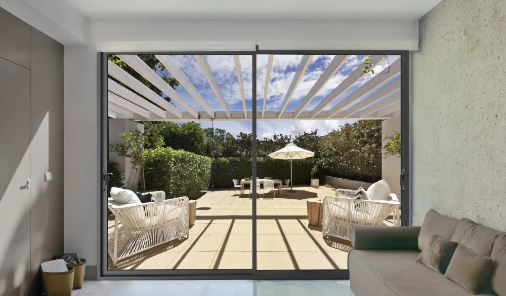 Aluminium sliding doors in a modern home